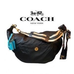 Coach Hampton 2005 Vintage Hobo Black and Blue Bag